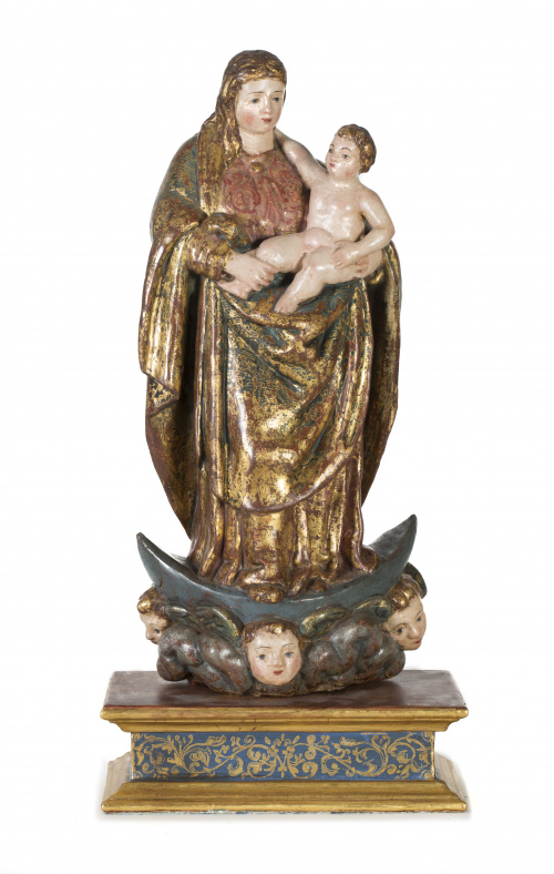 Virgen con niño en madera tallada y policromada.Escuela ca