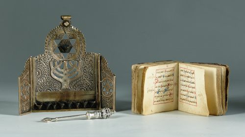 Libro de interpretaciones religiosas de textos de Mahoma.S