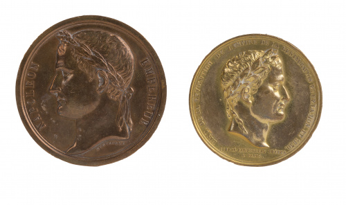 Medalla de cobre dorada, conmemorativa de la Revolución, de