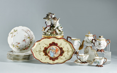 Juego de seis platos de porcelana pintada y dorada decorado