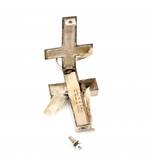Cruz de plata relicario con reliqias de plata de San Ignaci