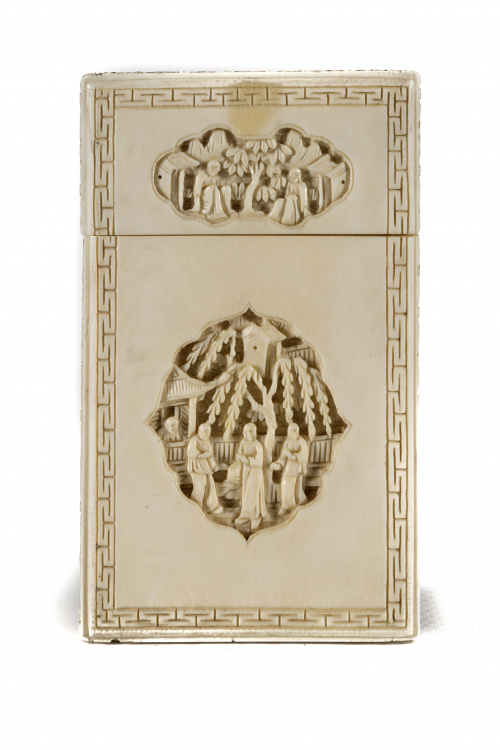 Tarjetero en marfil tallado con decoración tallada en carte