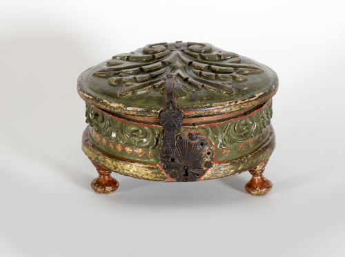 Coquera o Hierbera con forma de concha de madera de cedro t