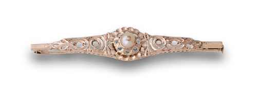 Broche barra s XIX con perla y zafiros blancos con diseño c