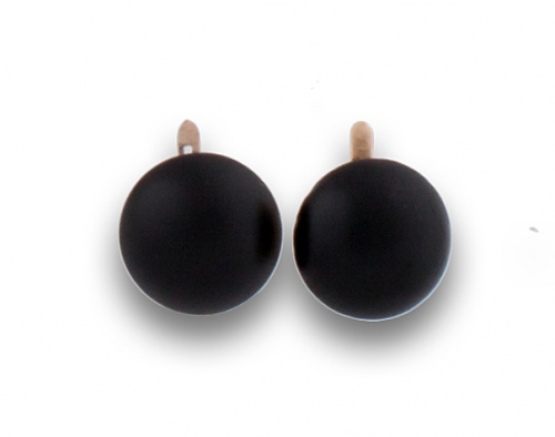 Pendientes con boton de azabache en montura de oro de 14K.