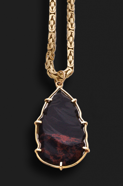 Collar con cadena gruesa de oro de 18K y piedra de jaspe co