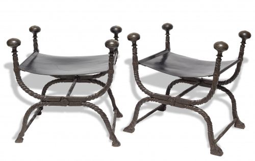 Pareja de banquetas curul de hierro forjado, S. XIX