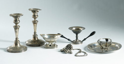 Sonajero de plata en su color con decoración grabada, S. XIX