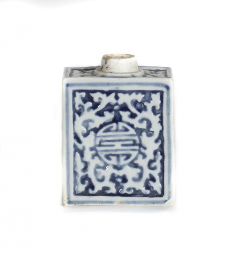 Bote para té en porcelana azul y blancaChina, Dinastía Qin