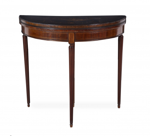 Mesa de juego de madera de caoba.España, pp. del S. XX.