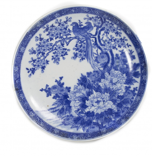 Plato en porcelana azul y blanca.China, Dinastía Qing, S. 