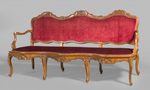 Canapé de madera de nogal de estilo Luis XV, con tapicería 