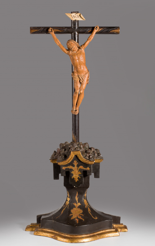 Cristo en madera de tilo.Escuela andaluza, S. XVIII.