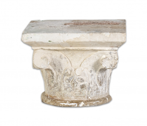 Capitel de “castañuelas” de piedra.Trabajo andaluz, S. XVI.