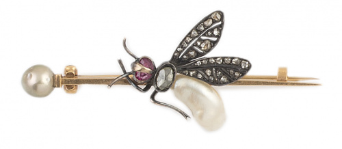 Broche de pp. S.XX con abeja de perla barroca con alas de d