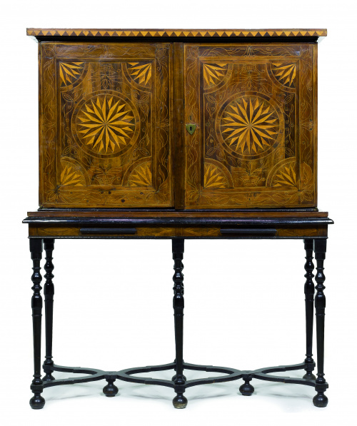Cabinet on stand William and Mary Inglaterra, finales S. X