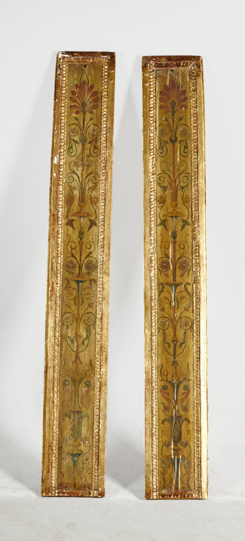 Pareja de paneles con decoración central “candelieri” pinta