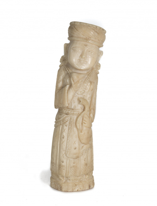 “Caballero” escultura en marfil tallado.India, Rajasthan, 