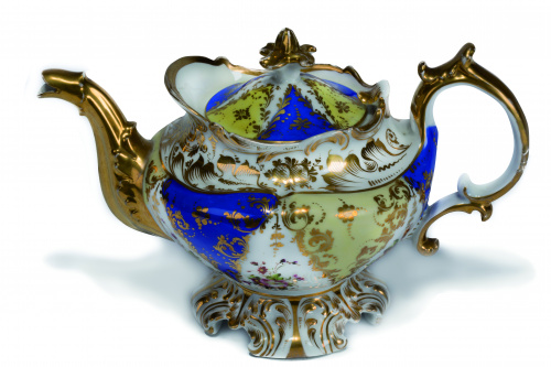 Juego de café y té de porcelana esmaltada y dorada, decorad