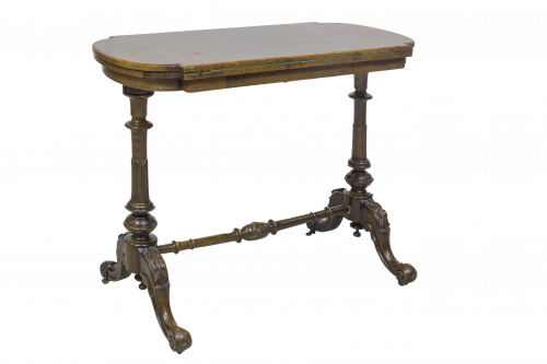 Mesa de juego victoriana con tapa en madera de raíz de noga