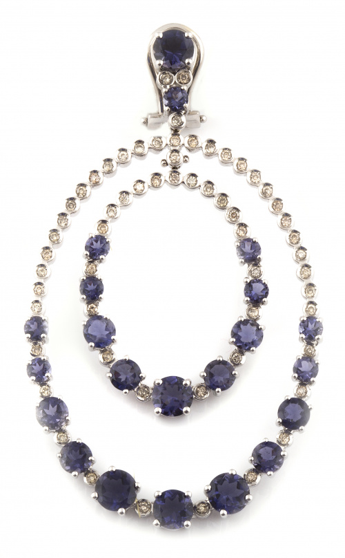 Pendientes con grandes dobles aros ovalados de brillantes e