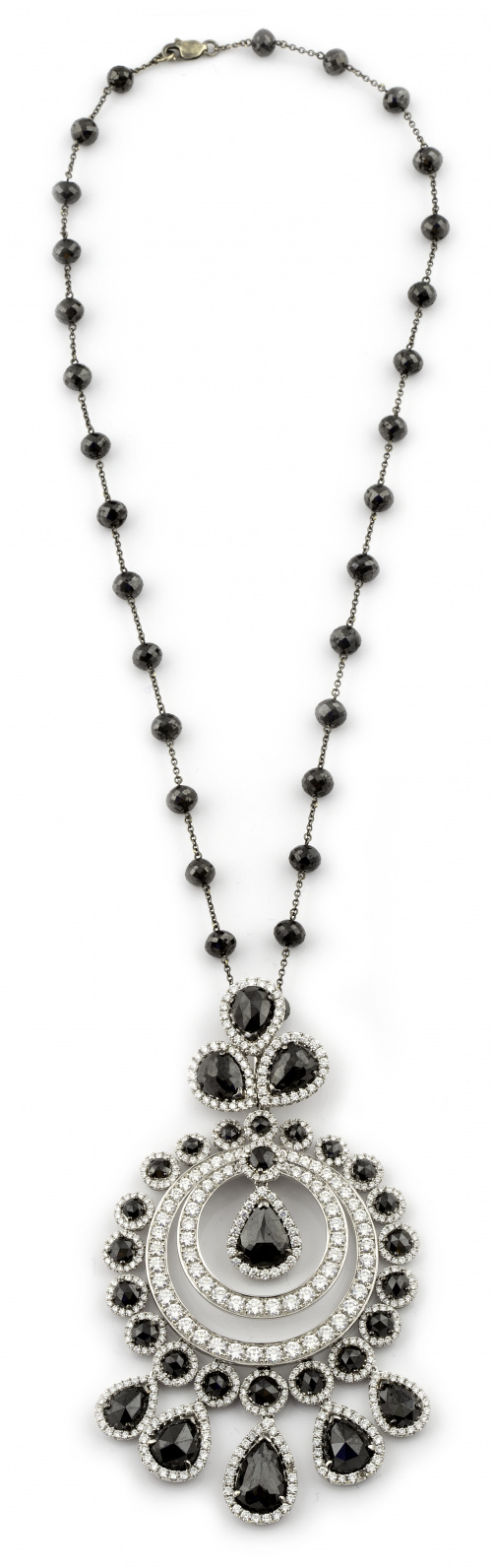 Collar de brillantes y diamantes negros talla briolette y r