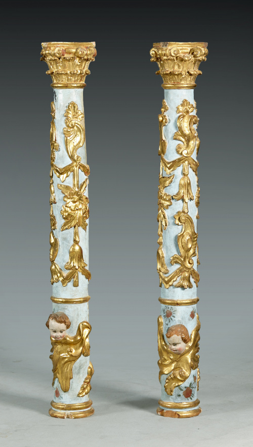 Pareja de columnas con capiteles corintios época Carlos III