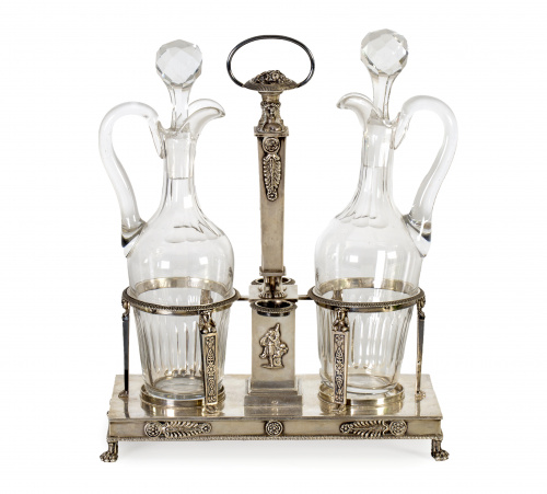 Portavinagreras de plata en su color con marcas de garantía