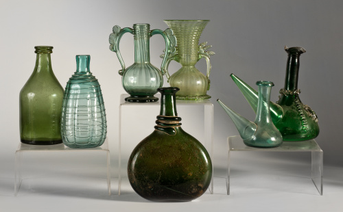 Porrón en vidrio verde soplado.Mallorca, S. XX o anterior.