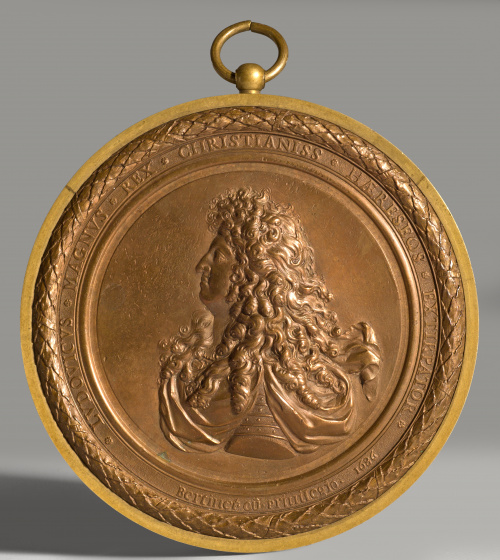 Medallón en bronce con la efigie de Luis XIV. Francesco Be