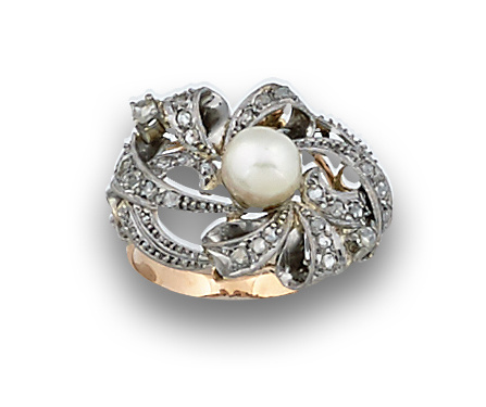 Sortija años 50 con perla en centros de cintas entrelazadas