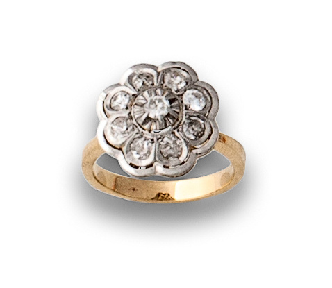 Sortija de pps s XX con rosetón de brillantes de talla anti