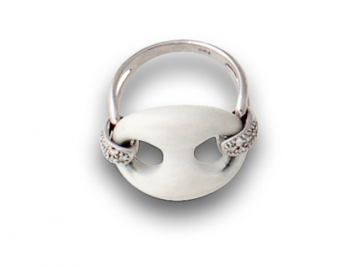 Sortija con calabrote de ágata blanca y brillantes en oro b