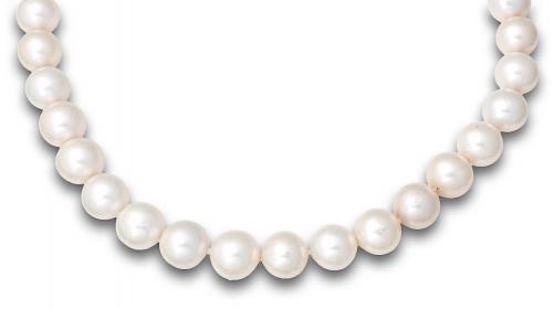 Collar de perlas de los mares del sur formado por 32 perlas