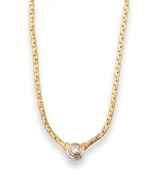 Gargantilla con centro de brillante en chatón de 0,45 ct en