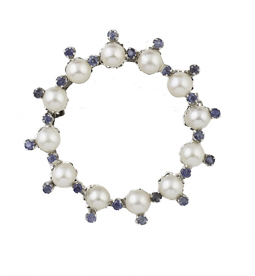 Broche circular con zafiros y perlas cultivadas alternos