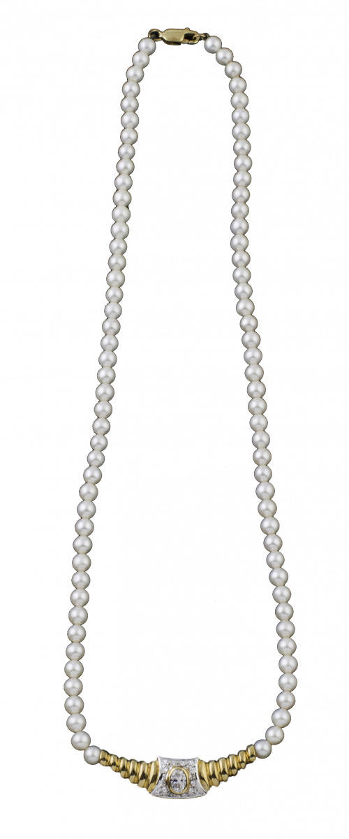 Gargantilla de un hilo de perlas cultivadas de 5 mm con cen