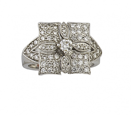 Sortija de pavé de brillantes en frente cuadrangular con fl