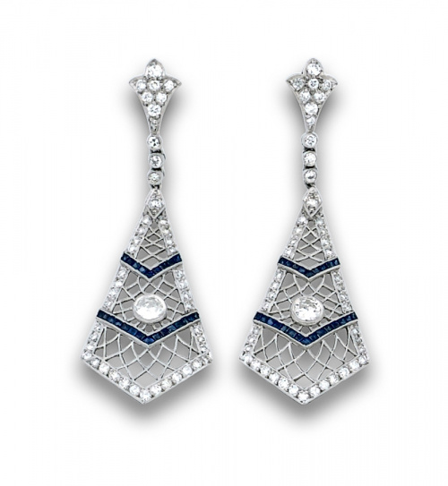Pendientes largos de estilo Art-Decó con brillantes y zafir