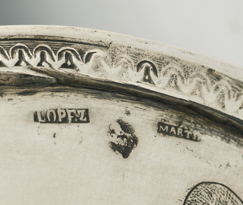 Jarra gallonada  y jofaina en plata repujada, Salamanca, S