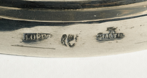 Jarra gallonada  y jofaina en plata repujada, Salamanca, S