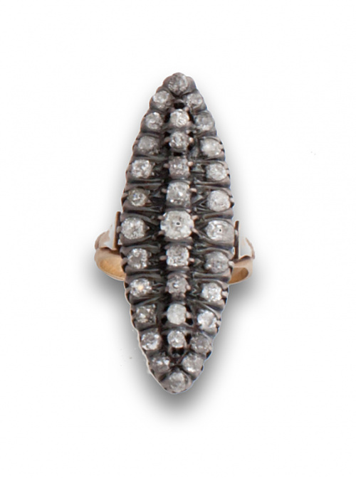 Sortija lanzadera de brillantes de talla antigua, ffs s. XI