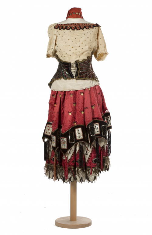 Blusa, falda y pañuelo, de echadora de cartas.Algodón, ter