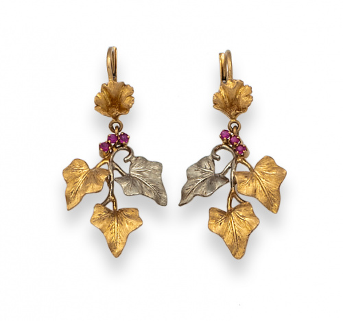 Pendientes largos años 60 con hojas de parra en oro bicolor