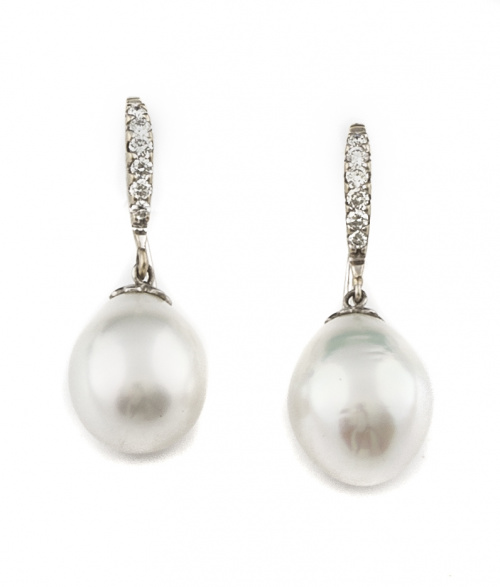 Pendientes con perillas de perlas Australianas que penden d