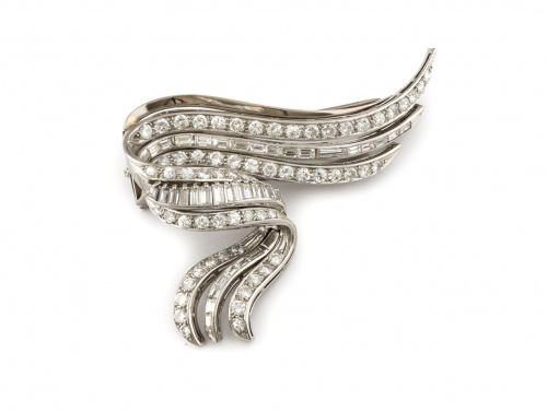 Broche de platino brillantes y baguettes años 50 con diseño