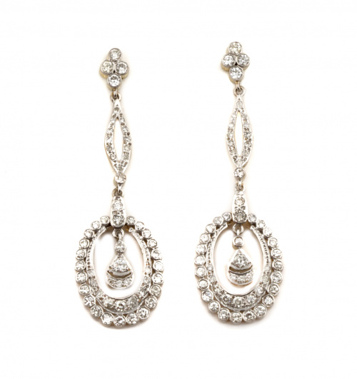 Pendientes largos de brillantes de estilo eduardino con óva