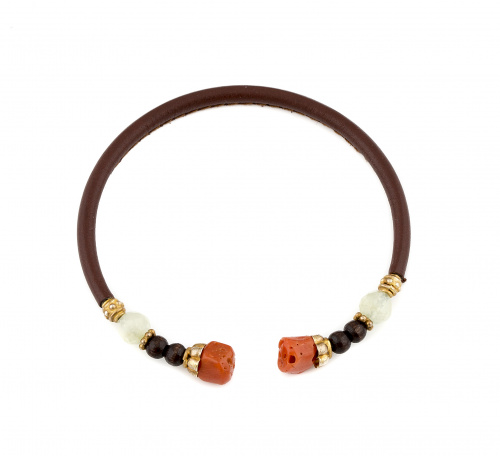 Pareja de pulseras con cuerpo en cuero trenzado encabezadas