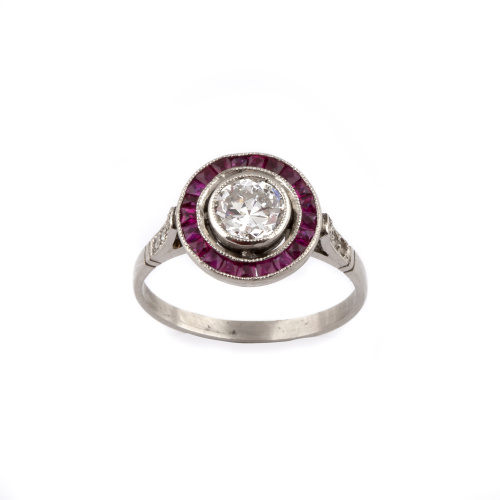 Sortija ojo de perdiz con un brillante en chatón central de