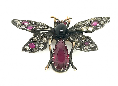 Broche S.XIX en forma de mariposa con rubelitas y diamantes